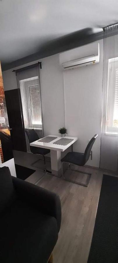 Merey Apartment Szeged Eksteriør billede